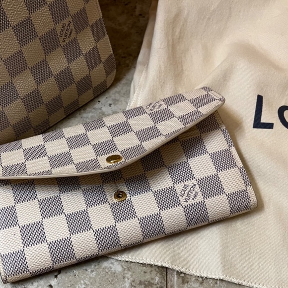 Authentic Louis Vuitton Neverfull MM, wristlet and wallet - Picture 13 of 16